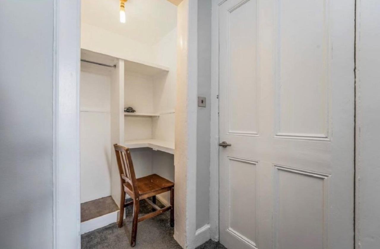 Spacious & Comfortable 3 Bedroom Apartment - Near City Centre - Free Parking Available - Sleeps Up To 5 Guests Edinburgh Exterior photo