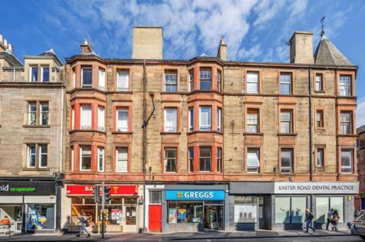 Spacious & Comfortable 3 Bedroom Apartment - Near City Centre - Free Parking Available - Sleeps Up To 5 Guests Edinburgh Exterior photo